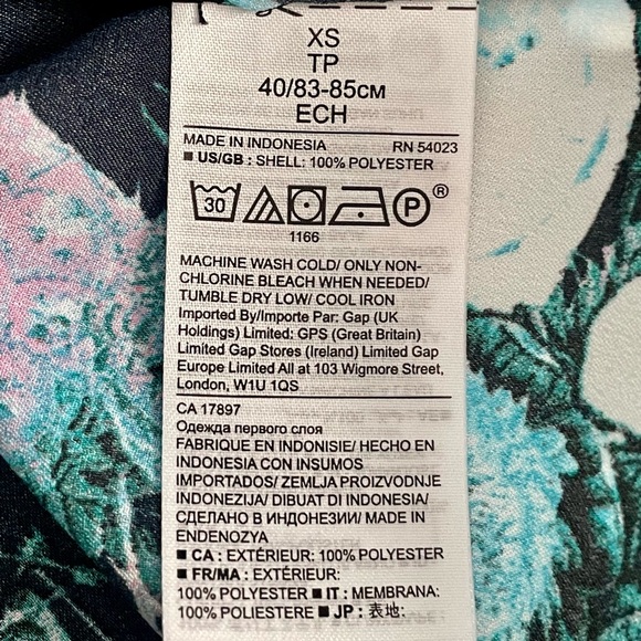 Banana Republic Sleeveless Top - size XS - Picture 6 of 6